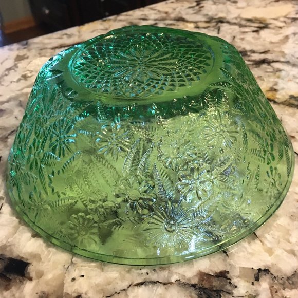 Vintage Green Depression Indiana Glass Pineapple Floral Serving Bowl 7.5" - Picture 4 of 5